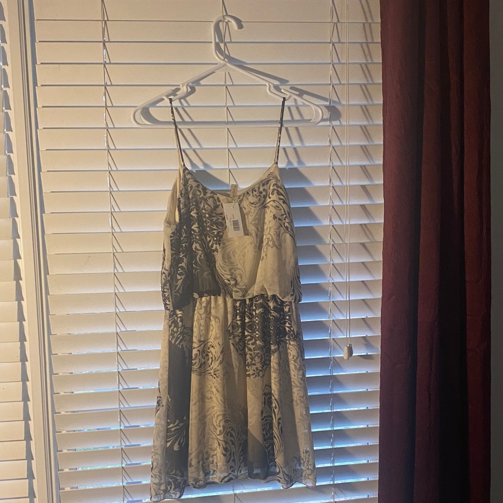 Patterned black and white dress